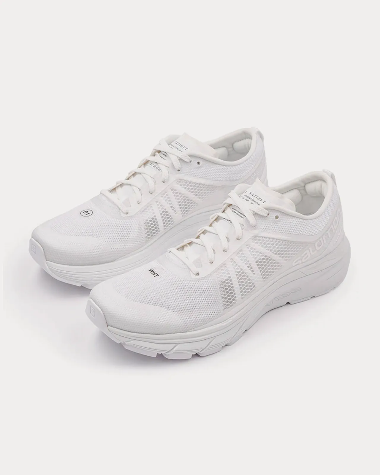 Sonic RA Max Clear White, three-quarter pair